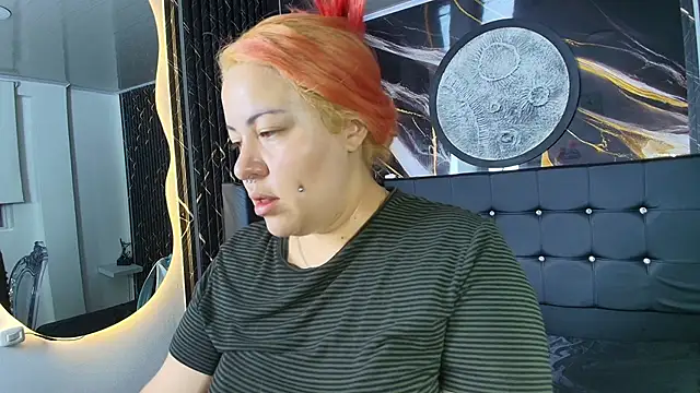 Bruja  Scarlata online show from September 23, 10:07 am