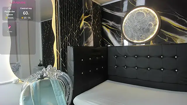 Bruja  Scarlata online show from October 11, 10:14 am