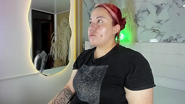 Bruja  Scarlata online show from October 14, 10:16 am