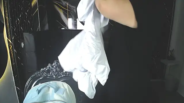 Bruja  Scarlata online show from October 20, 11:10 am