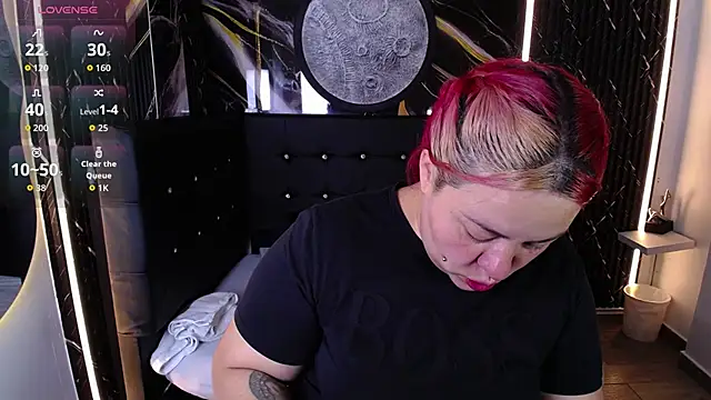 Bruja  Scarlata online show from October 21, 10:27 am