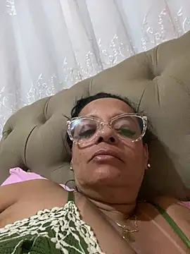 Snapshot of lomagata chatting on July 9, 9:52 pm lomagata online show from July 9, 9:52 pm