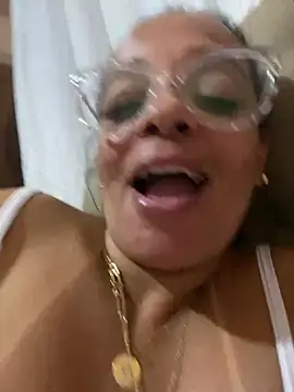 Snapshot of lomagata chatting on July 15, 2:17 am lomagata online show from July 15, 2:17 am