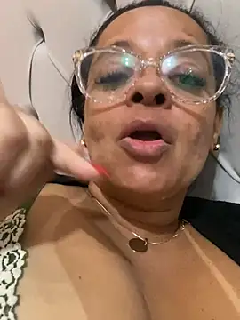 Snapshot of lomagata chatting on July 19, 12:36 am lomagata online show from July 19, 12:36 am