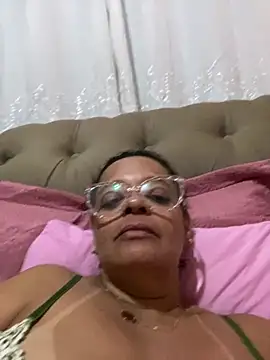 Snapshot of lomagata chatting on July 21, 2:14 am lomagata online show from July 21, 2:14 am