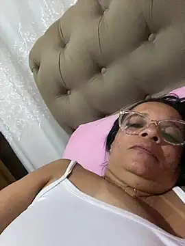 Snapshot of lomagata chatting on August 2, 1:15 am lomagata online show from August 2, 1:15 am