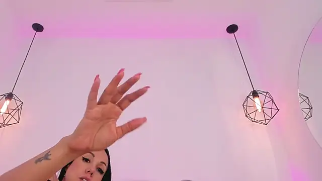 Snapshot of valerysantos_ chatting on January 21, 6:12 pm valerysantos online show from January 21, 6:12 pm