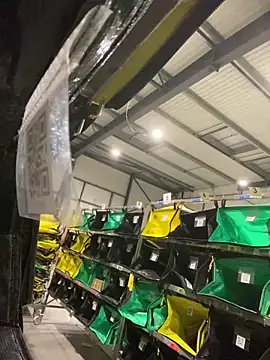 Snapshot of benben190 chatting on March 12, 1:14 am benben190 online show from March 12, 1:14 am