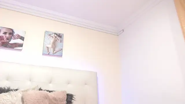 Snapshot of Chloe_Brownx chatting on June 11, 12:32 am Chloe Brownx online show from June 11, 12:32 am