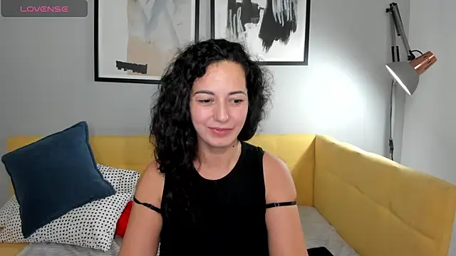 Linda Insatiable online show from February 24, 5:00 am