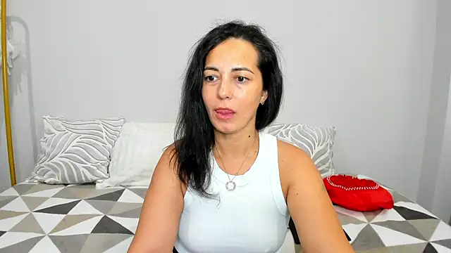 Snapshot of Linda_Insatiable chatting on June 21, 1:30 am Linda Insatiable online show from June 21, 1:30 am