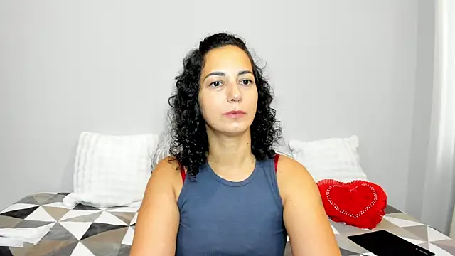 Snapshot of Linda_Insatiable chatting on July 23, 1:19 am Linda Insatiable online show from July 23, 1:19 am