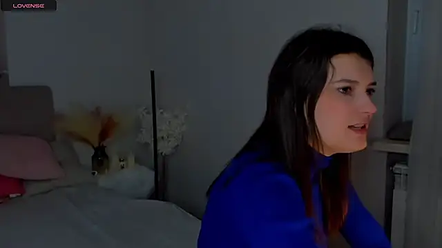 Laura Leee online show from February 2, 6:26 am