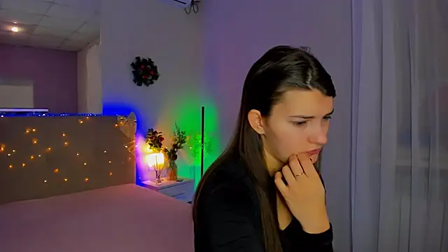 Laura Leee online show from January 14, 6:19 am