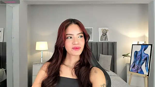 Madie  collins online show from December 24, 11:38 am