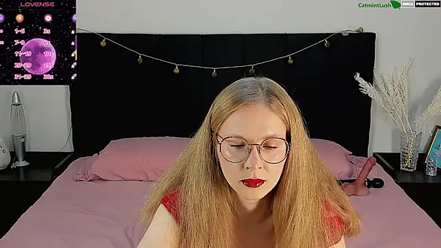 CatmintLush online show from July 24, 11:36 pm