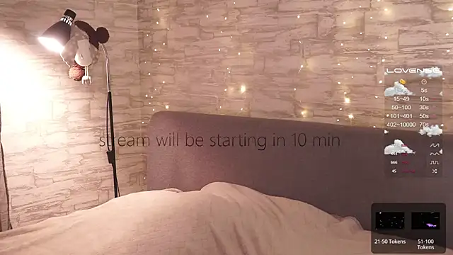 Snapshot of ___art chatting on December 10, 5:33 pm    art online show from December 10, 5:33 pm