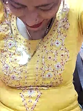 Urmila bhabhii online show from March 7, 3:19 am