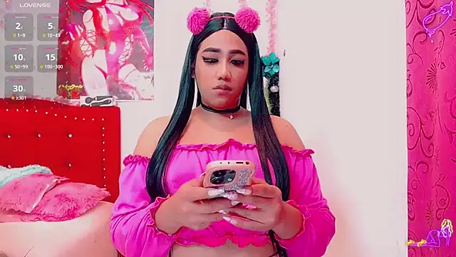 Snapshot of Milas_we chatting on February 12, 6:51 pm Milas we online show from February 12, 6:51 pm