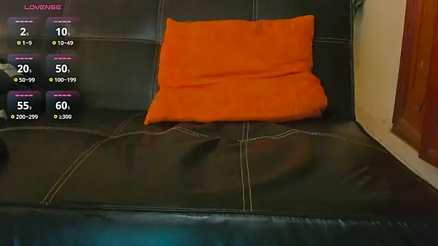 Snapshot of MrLonely02 chatting on December 3, 11:02 pm MrLonely02 online show from December 3, 11:02 pm