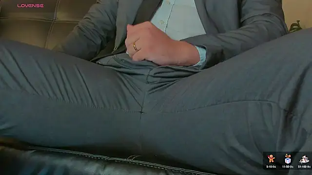 Snapshot of MrLonely02 chatting on December 28, 11:05 pm MrLonely02 online show from December 28, 11:05 pm