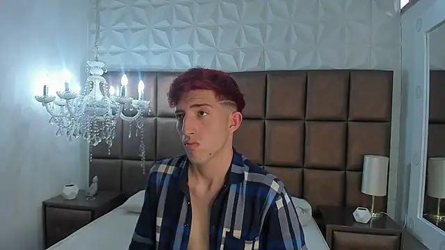 Un Slutty online show from December 29, 8:04 pm