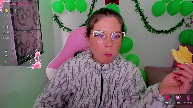 Susana garcia  online show from December 13, 10:23 pm