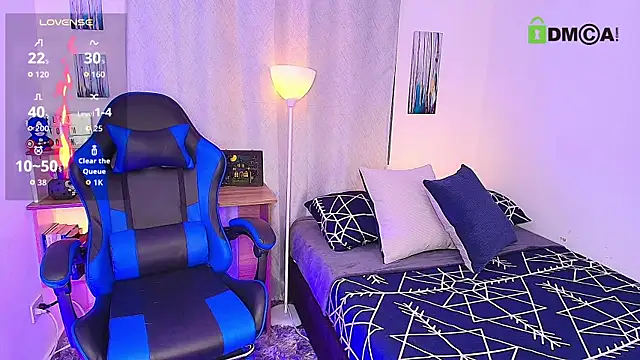 aron wi online show from November 3, 10:38 am