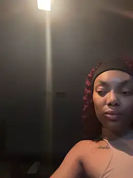 butterflybootyy online show from December 18, 3:47 am