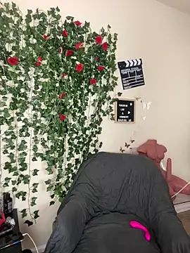 butterflybootyy online show from February 27, 2:10 am