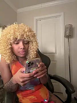 butterflybootyy online show from December 18, 1:33 am