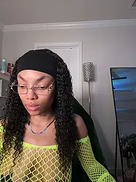 butterflybootyy online show from April 24, 1:52 am