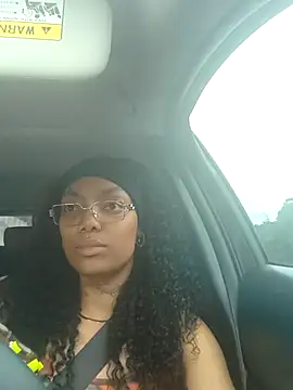 butterflybootyy online show from April 28, 11:54 pm