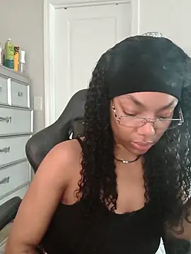 butterflybootyy online show from April 29, 2:10 pm