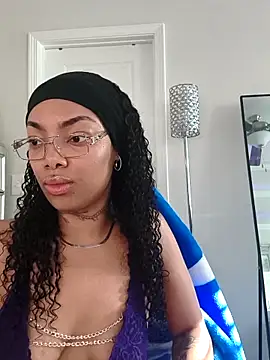 butterflybootyy online show from May 18, 12:11 pm