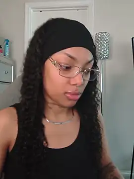 butterflybootyy online show from June 1, 12:51 pm