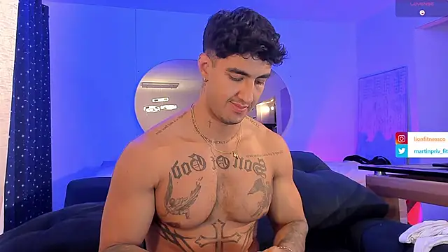 JACOB MARTINS online show from February 17, 4:09 am