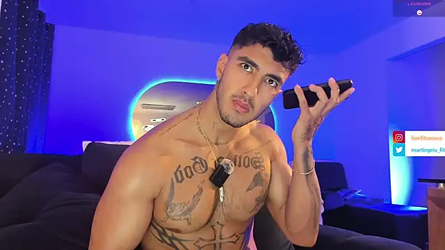 JACOB MARTINS online show from March 1, 5:20 am