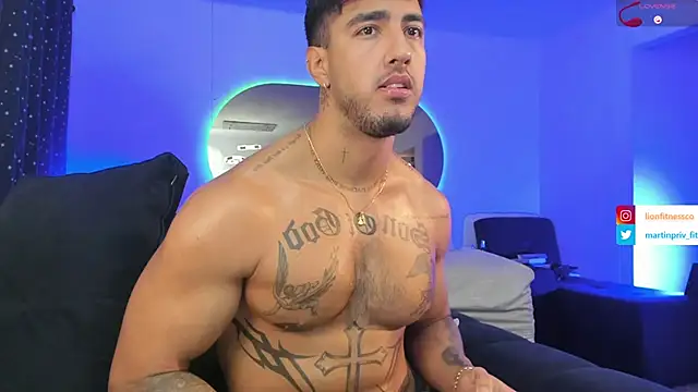 JACOB MARTINS online show from March 11, 5:27 am