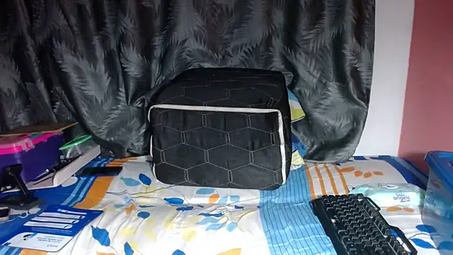 Elizabeth68 online show from December 19, 11:03 pm