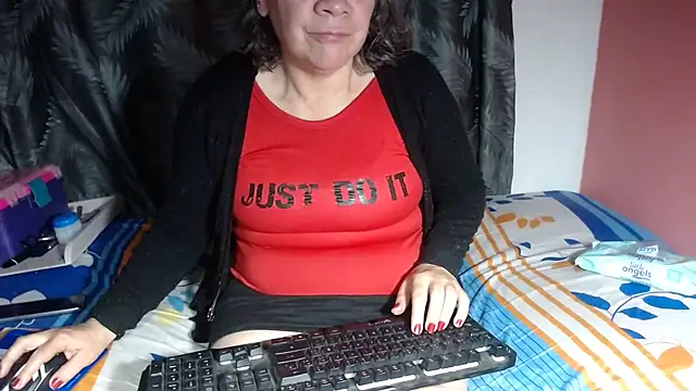 Elizabeth68 online show from December 22, 2:06 am