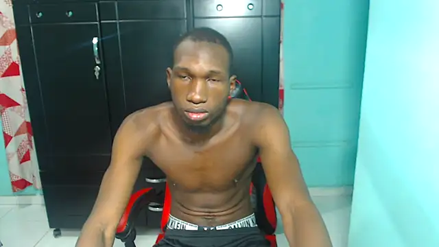 Snapshot of black30cmdick chatting on October 10, 7:13 pm black30cmdick online show from October 10, 7:13 pm