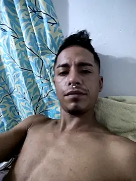 Snapshot of Mowgli_FFun chatting on November 5, 9:59 pm Mowgli FFun online show from November 5, 9:59 pm