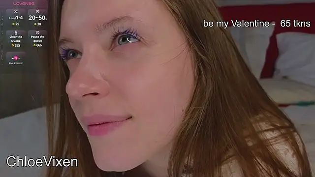 Snapshot of Chloe_Vixen chatting on February 14, 3:36 pm Chloe Vixen online show from February 14, 3:36 pm