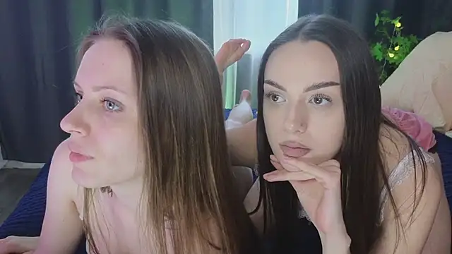 Snapshot of Chloe_Vixen chatting on February 20, 1:30 pm Chloe Vixen online show from February 20, 1:30 pm