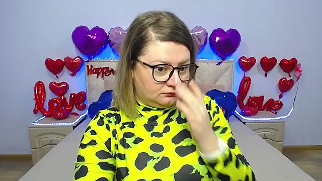 Snapshot of ZannaDreil chatting on February 8, 7:05 pm ZannaDreil online show from February 8, 7:05 pm