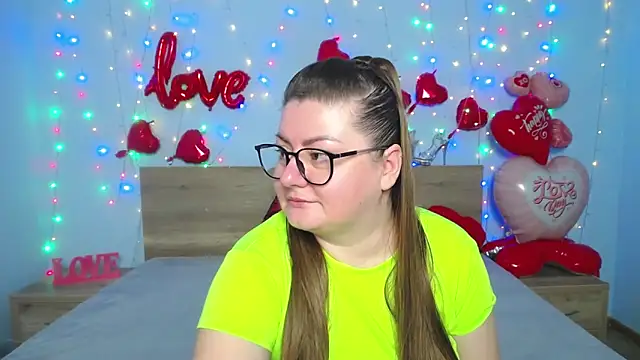 Snapshot of ZannaDreil chatting on February 20, 7:08 pm ZannaDreil online show from February 20, 7:08 pm