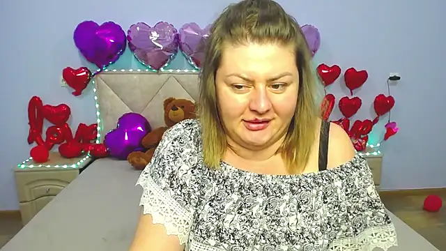 Snapshot of ZannaDreil chatting on February 27, 11:15 pm ZannaDreil online show from February 27, 11:15 pm