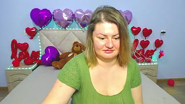 Snapshot of ZannaDreil chatting on February 28, 5:26 am ZannaDreil online show from February 28, 5:26 am