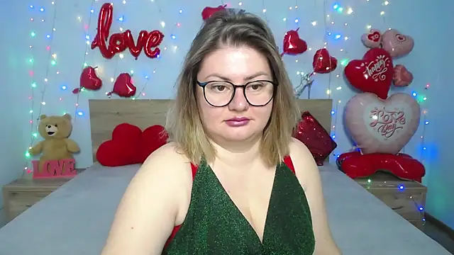 Snapshot of ZannaDreil chatting on February 28, 7:14 pm ZannaDreil online show from February 28, 7:14 pm